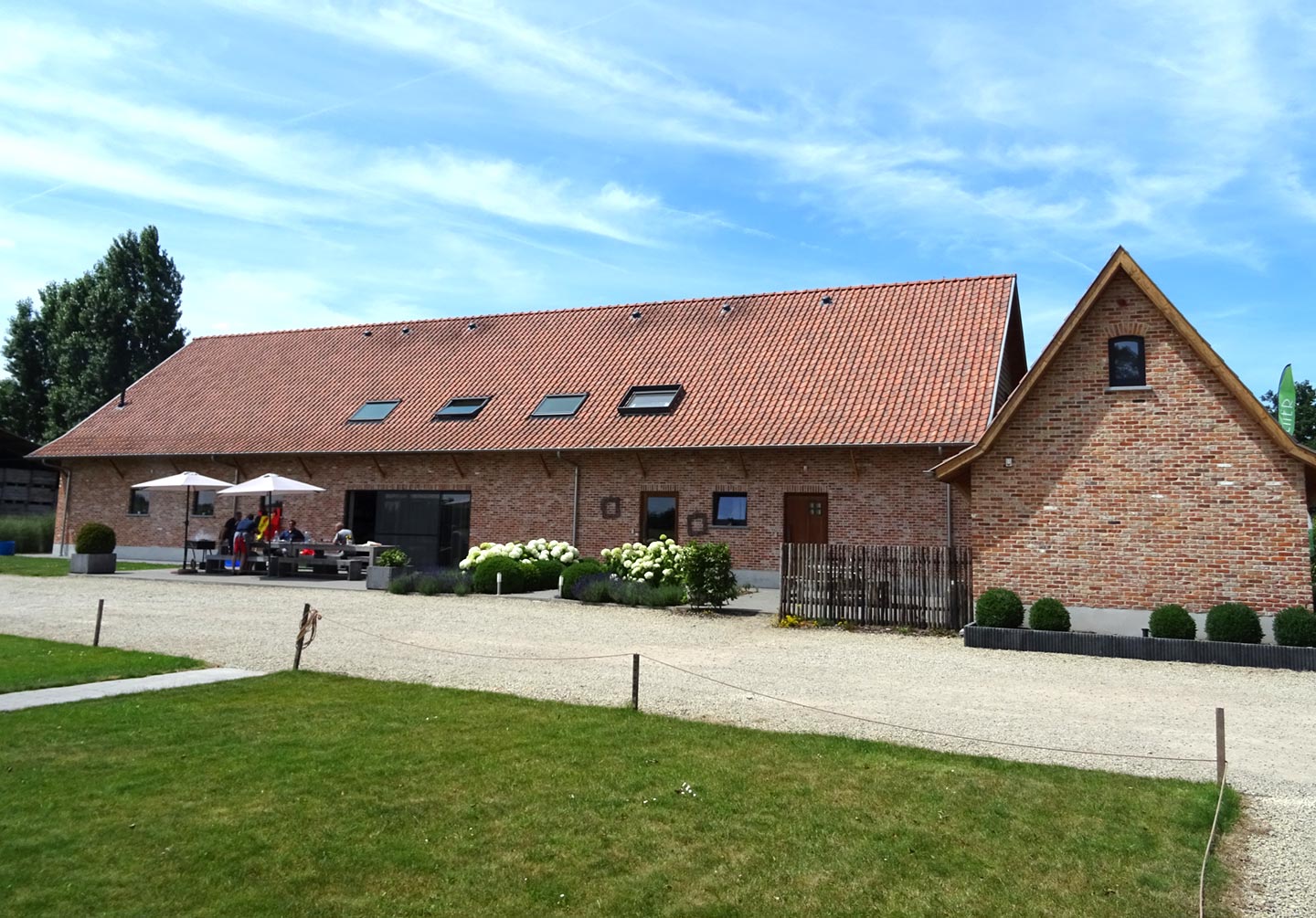 mark-de-caluwe_hellende-daken